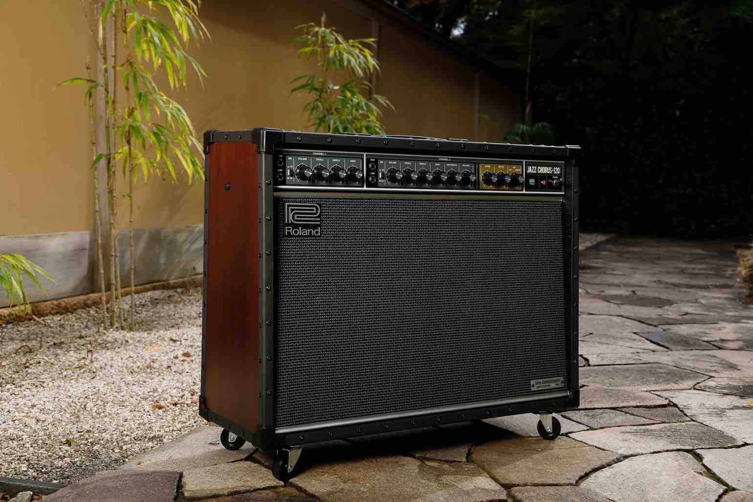 Roland JC120 Jazz Chorus 50th Anniversary Limited Edition gearnews.es